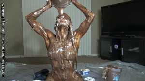 cumming-in-chocolate-total-coverage-in_1