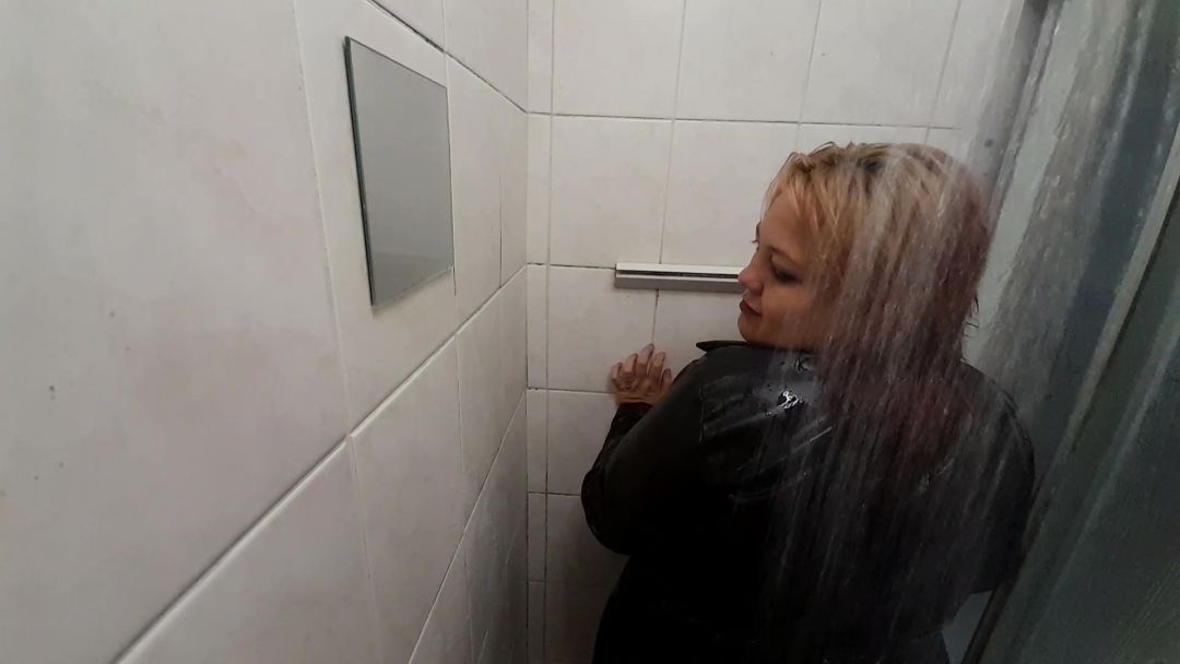 Busty daddy shower long hair