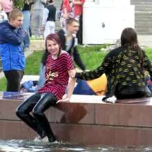 wamtec: Loads more Russian Fountains Girls