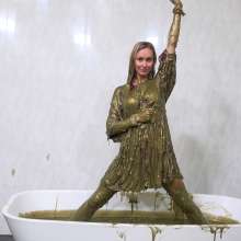 MostWam: Lisa the Bronze Gunge Statue