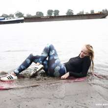 eileenvogel: Eileen relaxing on the beach