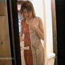 katew: Sandra in the shower