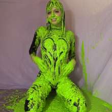 Larzstord: Gassy Girl Gets Slimed