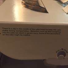 nativehugh: Actual message on a Paris Baguette cake box