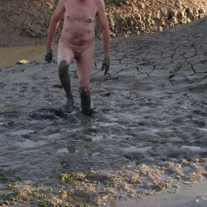 Jaxom: In the mud 02