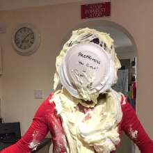 SmokySharon: Personalised pie message on plate