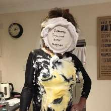 SmokySharon: Personalised pie message on plate
