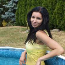 Perfectwetlook: Lucie in the Pool